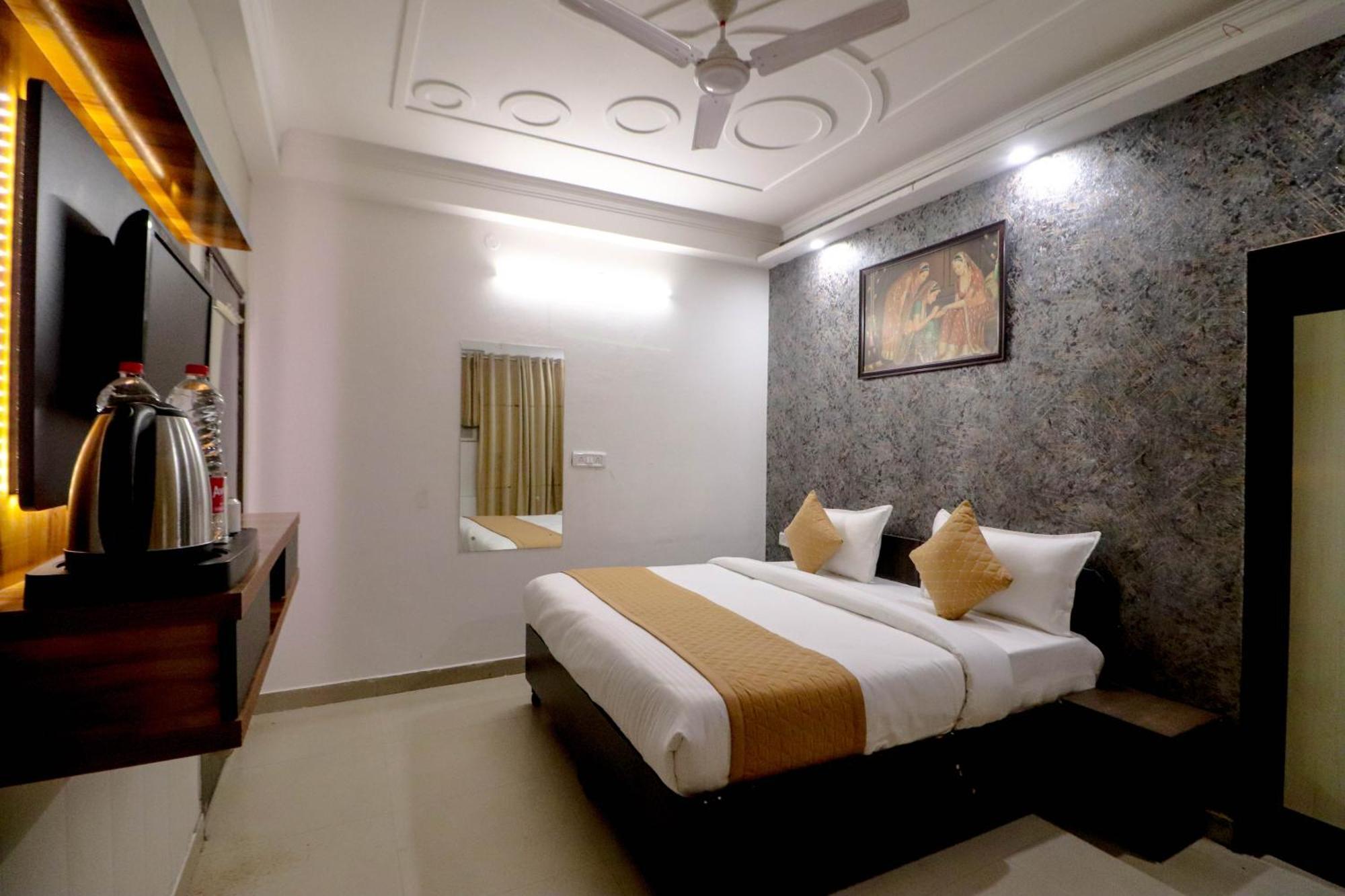 Hotel Stay Villa Delhi Airport Ню Делхи Екстериор снимка