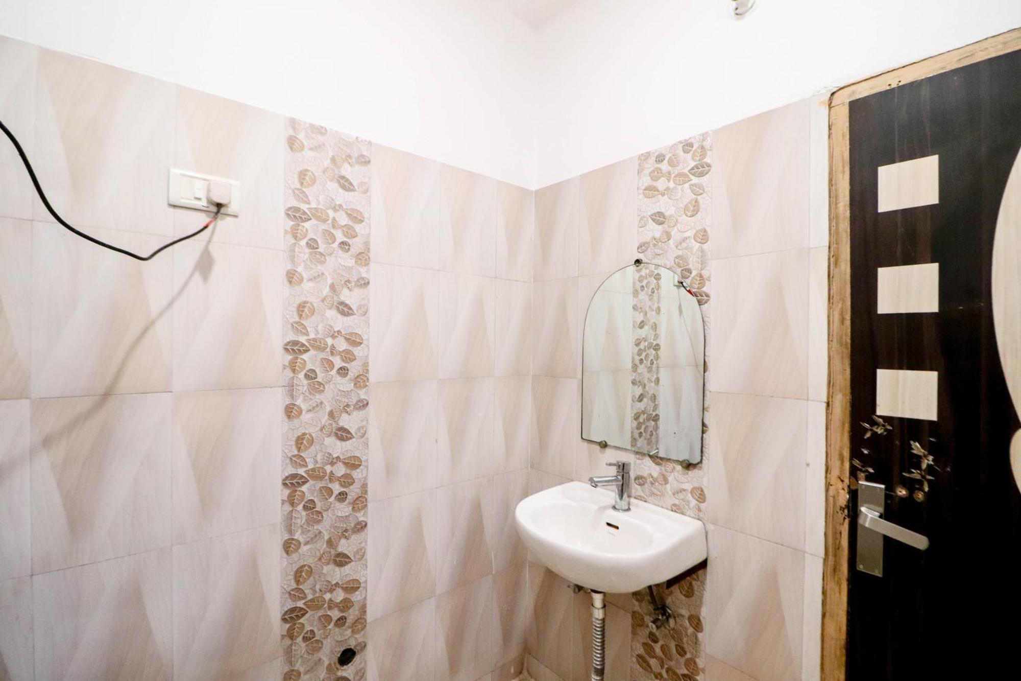 Hotel Stay Villa Delhi Airport Ню Делхи Екстериор снимка