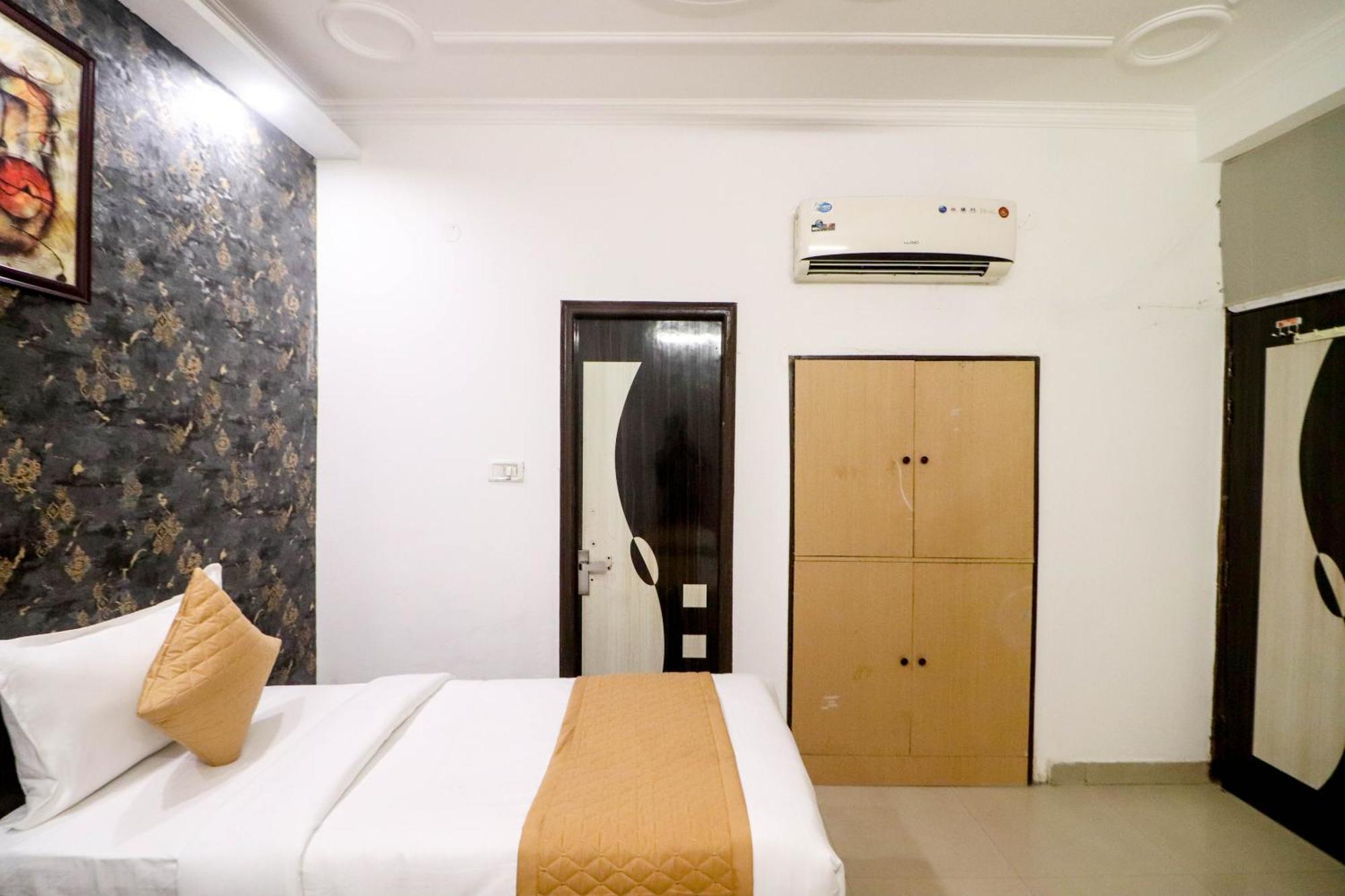 Hotel Stay Villa Delhi Airport Ню Делхи Екстериор снимка