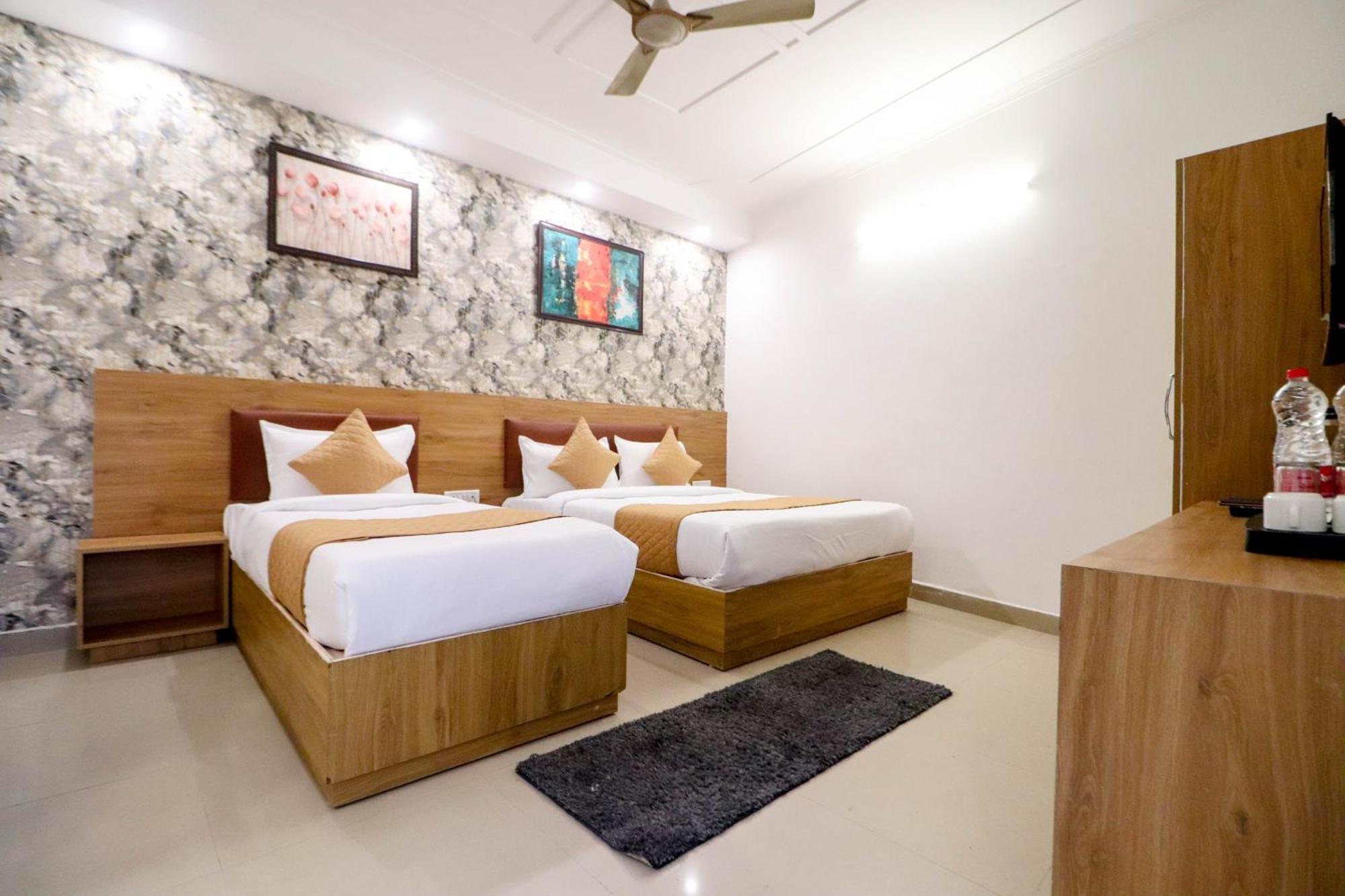 Hotel Stay Villa Delhi Airport Ню Делхи Екстериор снимка